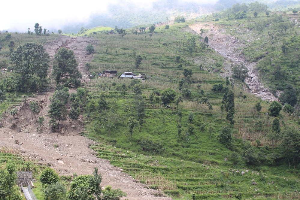 बाढी पहिराका कारण सयौँ घर उच्च जोखिममा