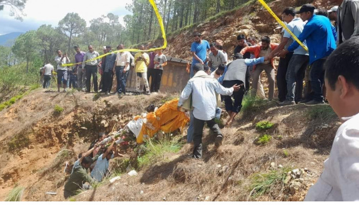 अछाममा मलामी बोकेको ट्याक्टर दुर्घटना, एक जनाको मृत्यु ३३ घाइते