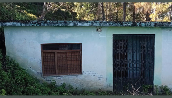 बैतडीमा हिंसापीडित महिला राख्न बनाएको सुरक्षा गृहमा माकुराको जालो